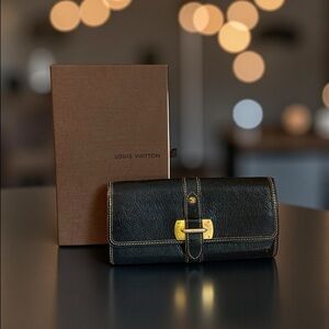 🖤LOUIS VUITTON🖤Suhali Le Favori Wallet in Noir Black with COA/EUC